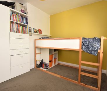 274, Broadway, Horsforth, Leeds, West Yorkshire, LS18 4EX - Photo 4