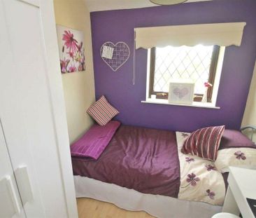 3 bedroom house to rent Favell Drive, Furzton, Milton Keynes, Bucki... - Photo 5