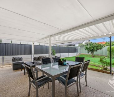 Modern Comfort and Convenience in the Heart of Eight Mile Plains - Photo 1