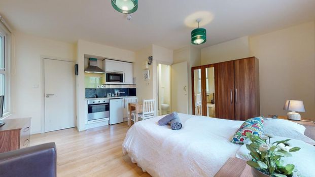 Studio to rent - Photo 1