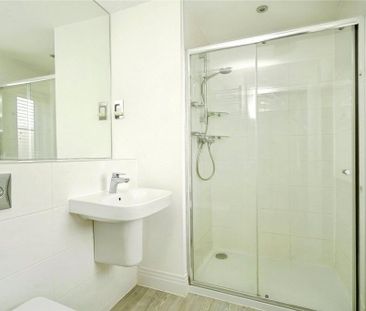 4 bedroom detached house to rent - Photo 2