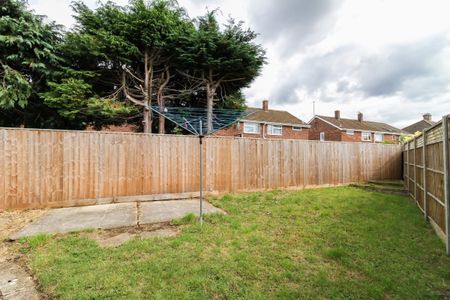 Beechey Avenue, Marston - Photo 4