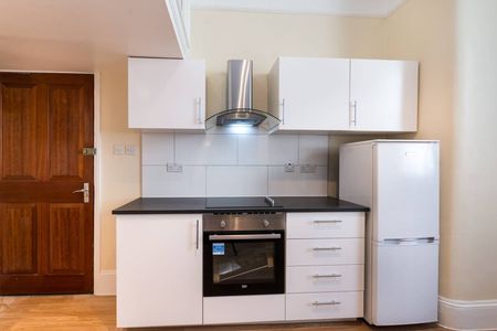 Studio Flat, Oakley Street, SW3 - Photo 3