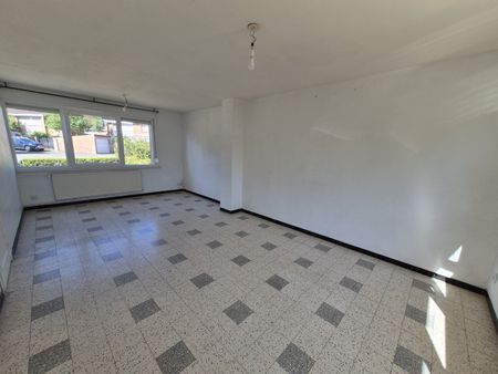 Location Maison 4 pièces 81m² CONDE SUR L ESCAUT 59163 - Photo 2