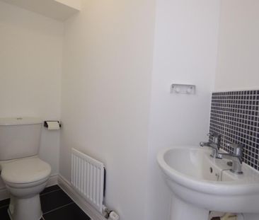 2 bedroom terraced house to rent - Photo 6