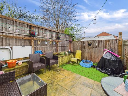 1 bedroom flat to rent - Photo 4