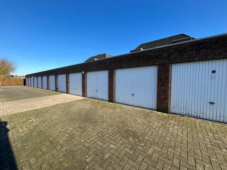 Ruim appartement met drie slaapkamers, terras en garagebox - Foto 2