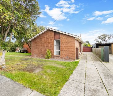 COMFORTABLE 3 BEDROOM HOME - Photo 4