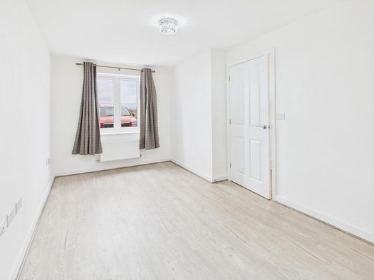 2 bedroom end of terrace house to rent - Photo 1