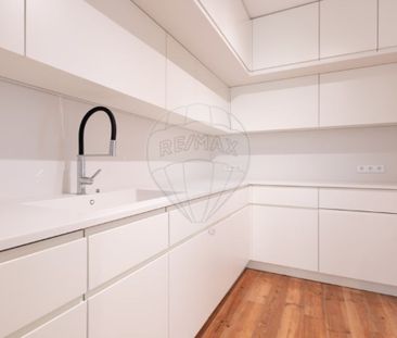 4 room luxury Apartment for rent in Lisbon - Photo 1