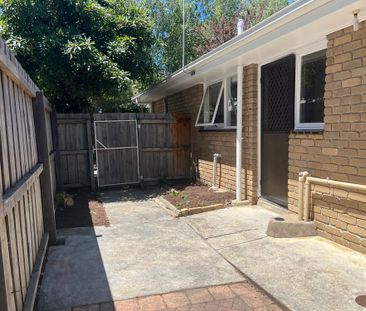 UPDATED TWO BEDROOM UNIT IN GREAT LOCATION - Photo 4