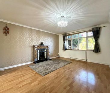 3 bedroom detached house to rent - Photo 2