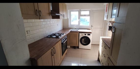 Room in a Shared Flat, Monks Park, HA9 - Photo 2