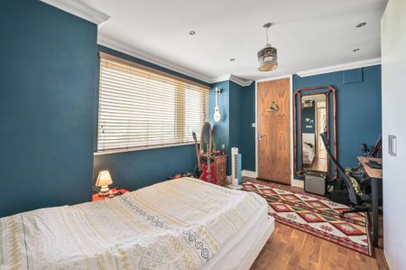 4 bedroom flat to rent - Photo 4