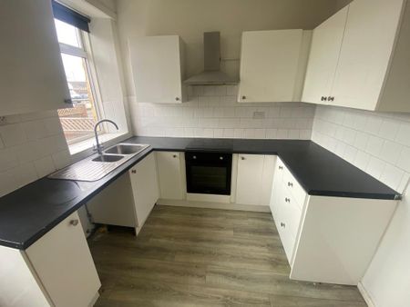 2 bedroom terraced house to rent - Photo 5