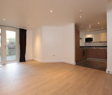 1 bedroom flat to rent - Photo 2