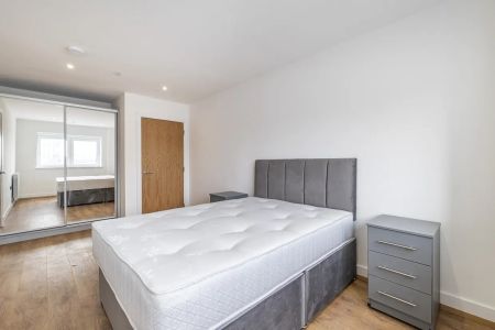 2 bedroom flat to rent - Photo 5