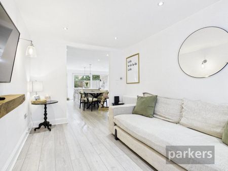 3 bedroom terraced house to rent - Photo 2