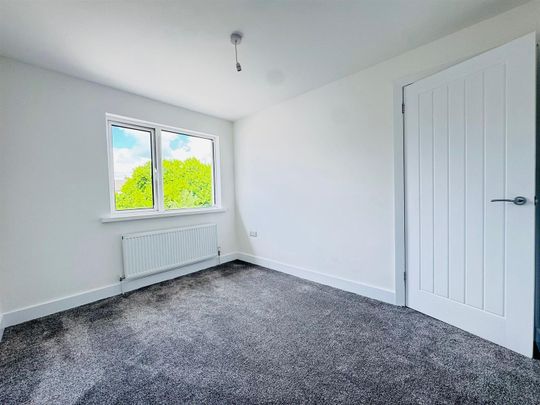 9 Carmeen Drive, Rathcoole, - Photo 1