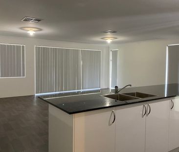 Spacious Family Home in Sought-After Wannanup Location - Photo 5