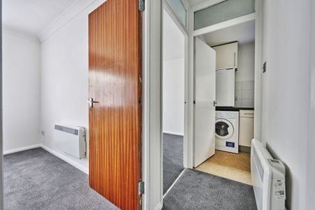 Available unfurnished from 18/12/2025 - Photo 4