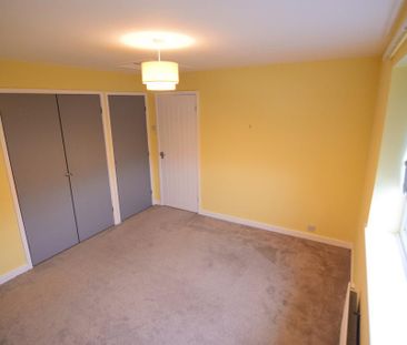 3 bedroom detached house to rent - Photo 3
