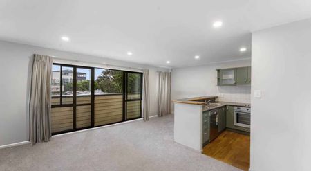 Onehunga 4 bedroom with 2 bathroom - Photo 2