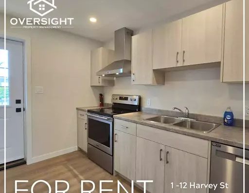 Cozy Living in Tillsonburg!! | 12 Harvey Street, Tillsonburg - Photo 1