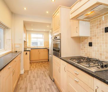 2 bedroom terraced house to rent - Photo 2