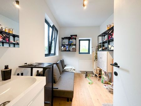 Instapklaar appartement met twee slaapkamers en terras nabij station Gent-Sint-Pieters - Foto 2