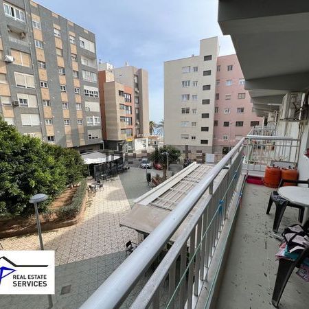 Alquiler de piso en Calle Cruz de Robles - Photo 1