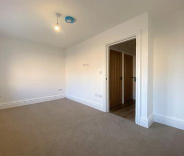 2 Tabley Mews, Altrincham - Photo 4