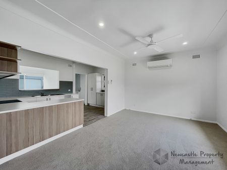 7 George Street, Glendale - Photo 2