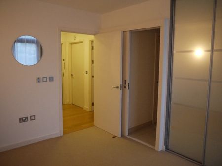 2 Bed Flat, Union Park, SE10 - Photo 5