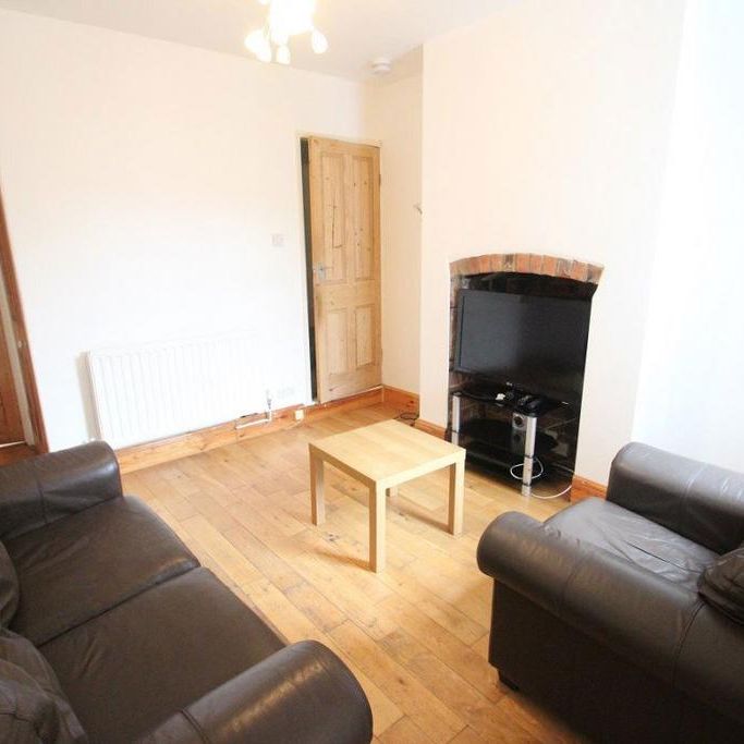 3 bedroom terraced house to rent - Photo 1
