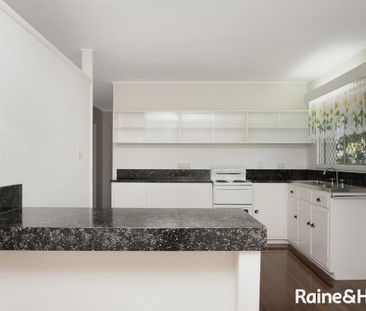 3-bedroom family home - Photo 2