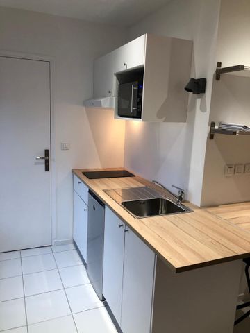 Location Appartement 1 pièce 29m² - Photo 2