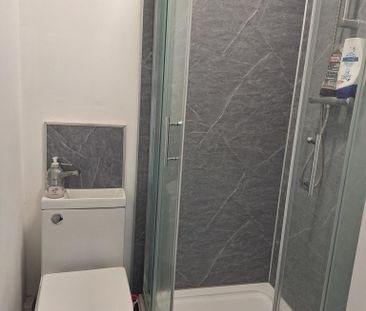 1 bedroom house of multiple occupation to rent - Photo 2