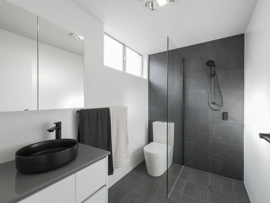 Comfort and Quality - Photo 1