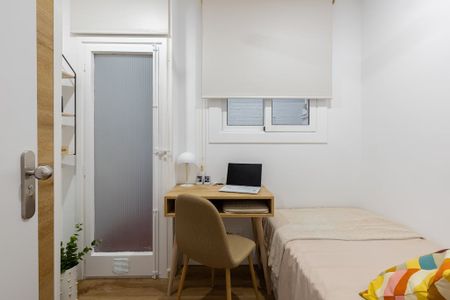 Avinguda de Madrid, Barcelona, Catalonia 08028 - Photo 4