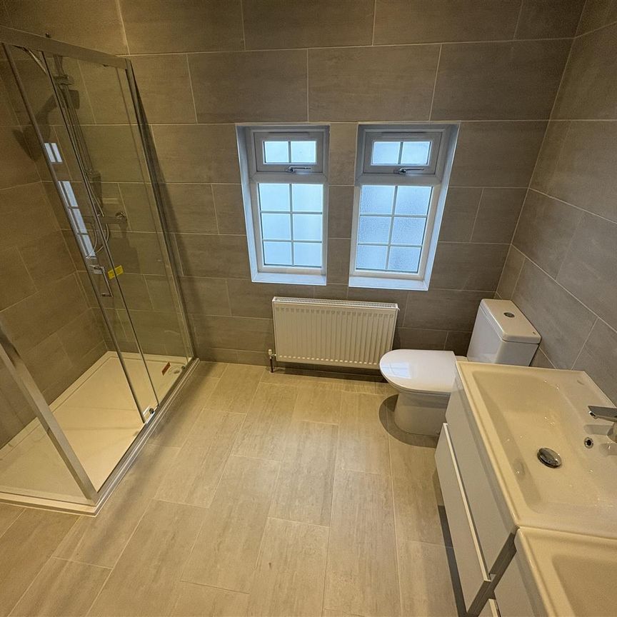 Alexandra Grove, N12 8HE, London - Photo 1