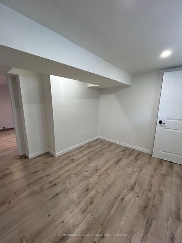 Detached Home For Lease | X8132808 - Photo 2