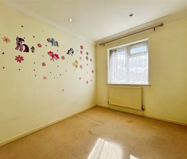 Clare Gardens, Egham, Surrey, TW20 9JQ - Photo 1