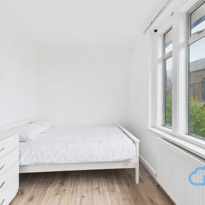 RM5 Woodstock Court | Lee | London | SE12 9HT - Photo 1