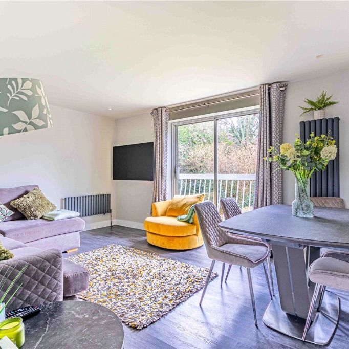 2 bed Flat for rent - Photo 1