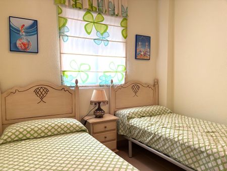 Apartment in Guardamar del Segura, PUERTO, for rent - Photo 4