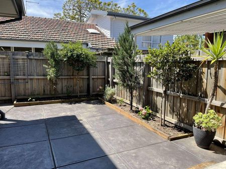 Private and Gorgeous! - Photo 4