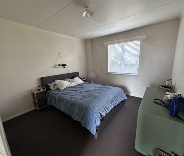 Caxton Street, Onekawa - Photo 2