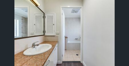 Perfect Low-Set with air conditioning - Photo 3