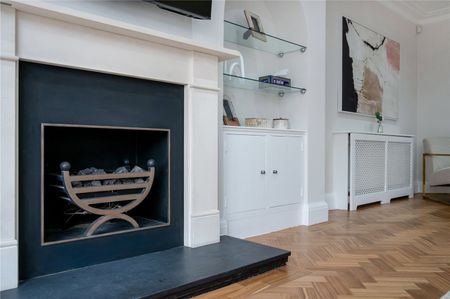 Stunning Four-Bedroom Family Home with Roof Terrace & Hyde Park Views – Hyde Park Square, W2 - Photo 3